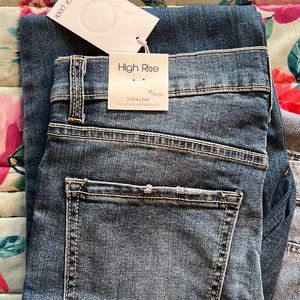 Sneak Peek size 11, on the smaller size.